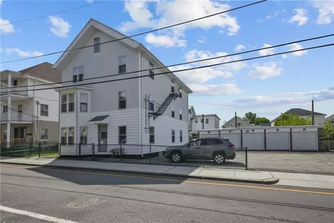 122 Sylvian St, Central Falls, RI 02863