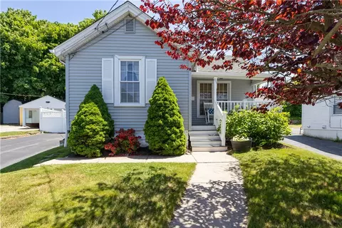 65 Dana St, Woonsocket, RI 02895