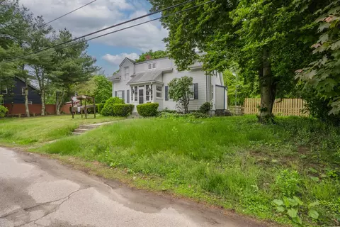 26 Highland Ave, Coventry, RI 02816