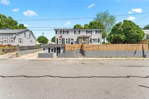 107 Earl St, West Warwick, RI 02893