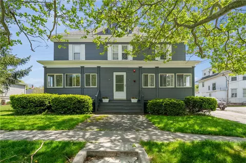 814 Main St, Warren, RI 02885 photo 1