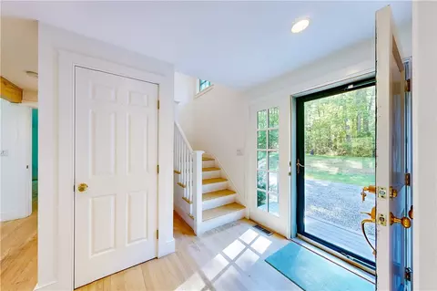 Entry Way - 21 John Dyer Rd, Little Compton, RI 02837 photo 1 of 4