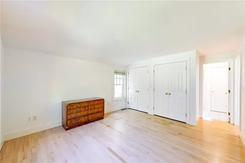 Bedroom - 21 John Dyer Rd, Little Compton, RI 02837 photo 2 of 4