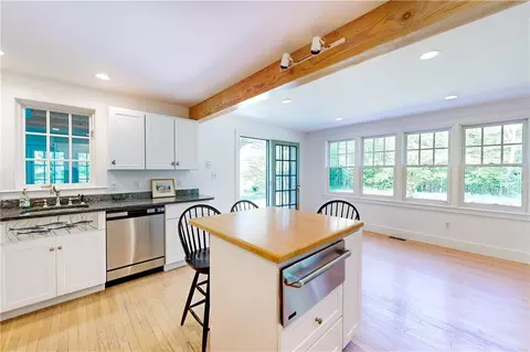 Kitchen - 21 John Dyer Rd, Little Compton, RI 02837 photo 4 of 6
