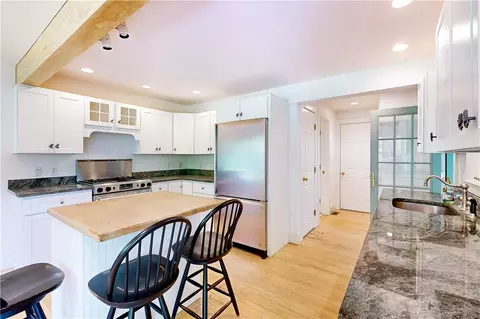 Kitchen - 21 John Dyer Rd, Little Compton, RI 02837 photo 5 of 6