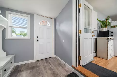 Entry Way - 12 Commodore Ave, Warwick, RI 02888 photo 4 of 4