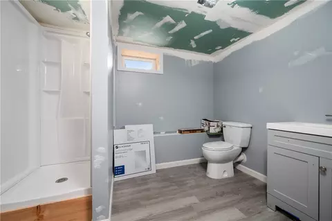 Bath - 12 Commodore Ave, Warwick, RI 02888 photo 2 of 2