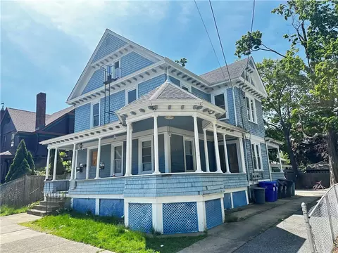 17 Stuart St, Pawtucket, RI 02860