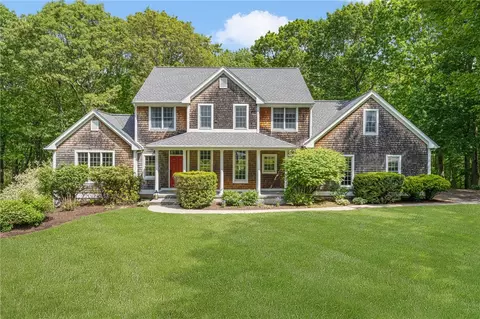 192 Douglas Dr, North Kingstown, RI 02874