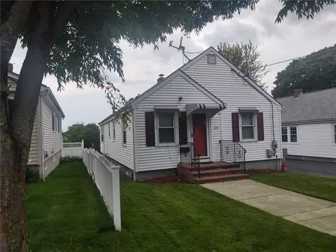 209 Grassmere Ave, East Providence, RI 02914