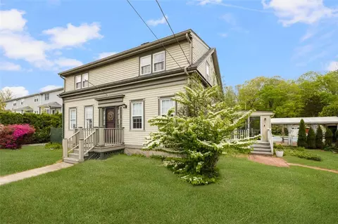 195 Main St, Cranston, RI 02823