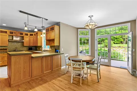 157 Joseph Ct, Warwick, RI 02886 photo 20