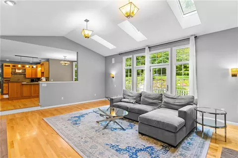 157 Joseph Ct, Warwick, RI 02886 photo 24