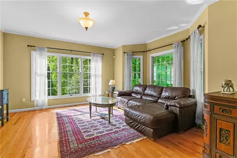 157 Joseph Ct, Warwick, RI 02886 photo 9