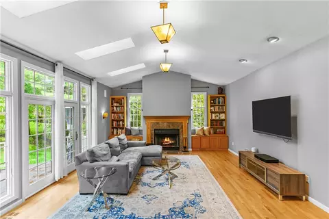 157 Joseph Ct, Warwick, RI 02886 photo 23