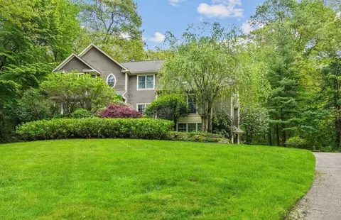 157 Joseph Ct, Warwick, RI 02886