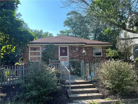 121 Smith St, East Providence, RI 02915