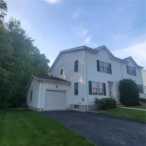 103 Forestwood Dr #1A, North Providence, RI 02904