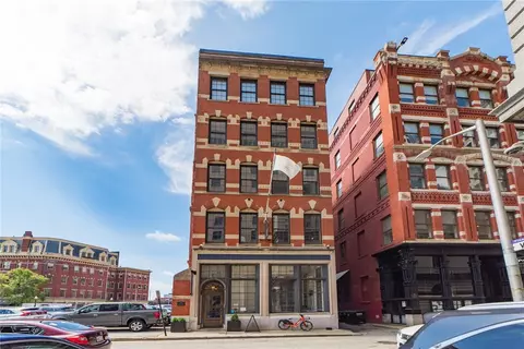 32 Custom House St #401, Providence, RI 02903