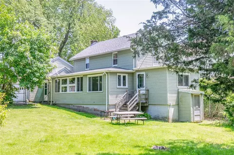 50 Hoover St, North Kingstown, RI 02852