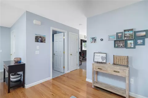 7 Covington Ct, Westerly, RI 02891 photo 5