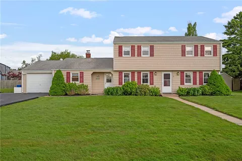 36 Hope Ln, Narragansett, RI 02882