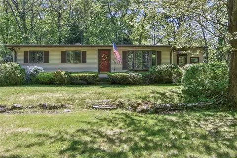 200 Tillinghast Rd, East Greenwich, RI 02818