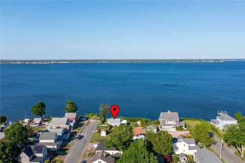 View/Area - 6 Dudley Ave, Warwick, RI 02889 photo 2 of 6