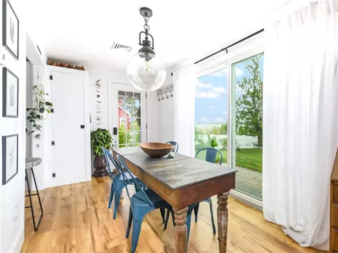 Dining - 6 Dudley Ave, Warwick, RI 02889 photo 2 of 4