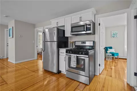 89 Cooper Ave, Woonsocket, RI 02895 photo 5