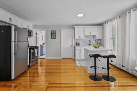 89 Cooper Ave, Woonsocket, RI 02895 photo 3