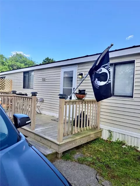 837 Forest Park Rd, Middletown, RI 02842