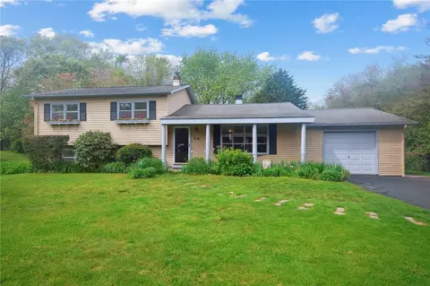 20 Castle Way, Westerly, RI 02891