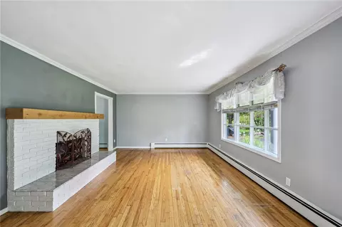 Living - 20 Castle Way, Westerly, RI 02891 photo 1 of 3