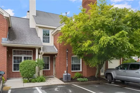 626 Smithfield Rd #912, North Providence, RI 02904