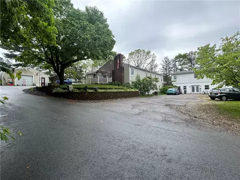 1066 Tiogue Ave, Coventry, RI 02816