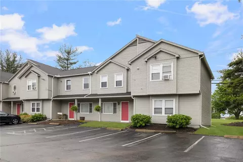 10 East St #316, Cranston, RI 02920