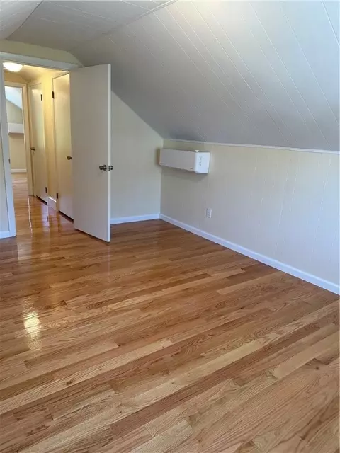 Bedroom - 82 Benedict Rd, Warwick, RI 02888 photo 2 of 5