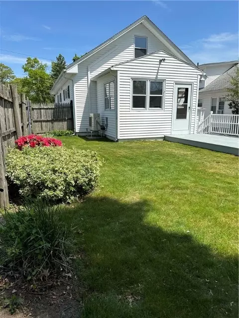 Exterior - 82 Benedict Rd, Warwick, RI 02888 photo 6 of 8