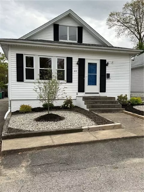 82 Benedict Rd, Warwick, RI 02888