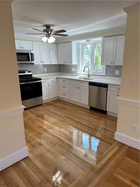Kitchen - 82 Benedict Rd, Warwick, RI 02888 photo 1 of 3