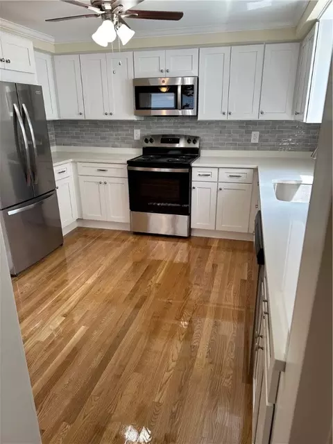 Kitchen - 82 Benedict Rd, Warwick, RI 02888 photo 2 of 3