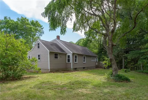 210 Ashaway Rd, Hopkinton, RI 02808