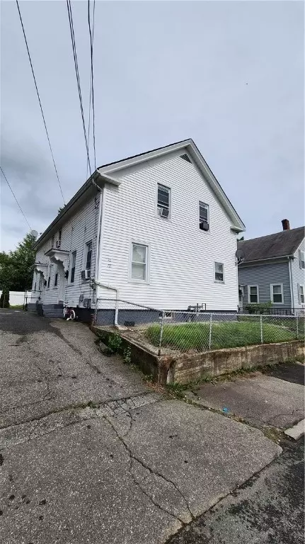 72 Maple Ave, Johnston, RI 02919