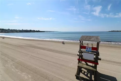 175 Bonnet Point Rd #R3, Narragansett, RI 02882