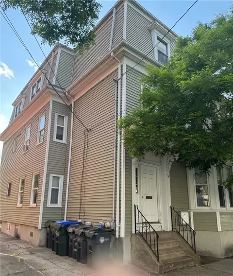 75 Sutton St, Providence, RI 02903