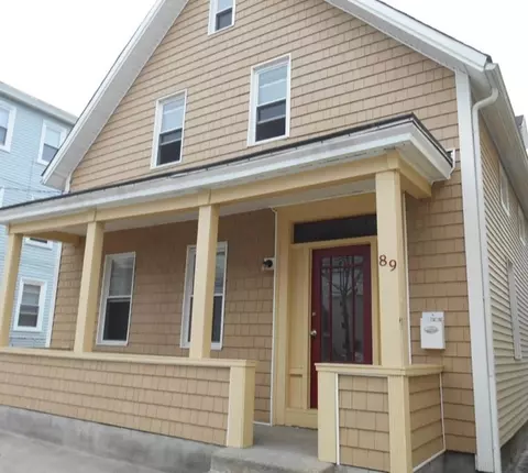 89 Sutton St, Providence, RI 02903