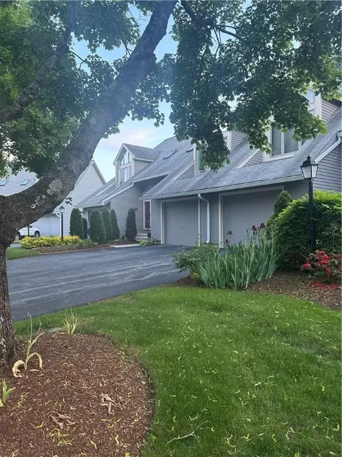 16 Tamarac Dr #A, Smithfield, RI 02828