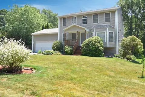 216 Shun Pike, Johnston, RI 02919