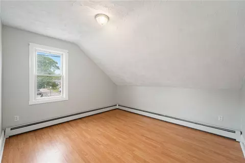 Bedroom - 528 Warwick Ave, Warwick, RI 02888 photo 2 of 4